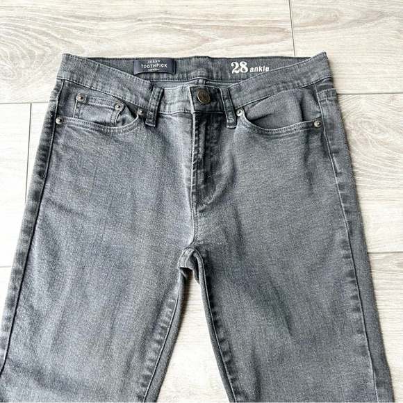 J. Crew 9”Mid Rise Toothpick Charcoal Wash Jeans - Picture 7 of 15
